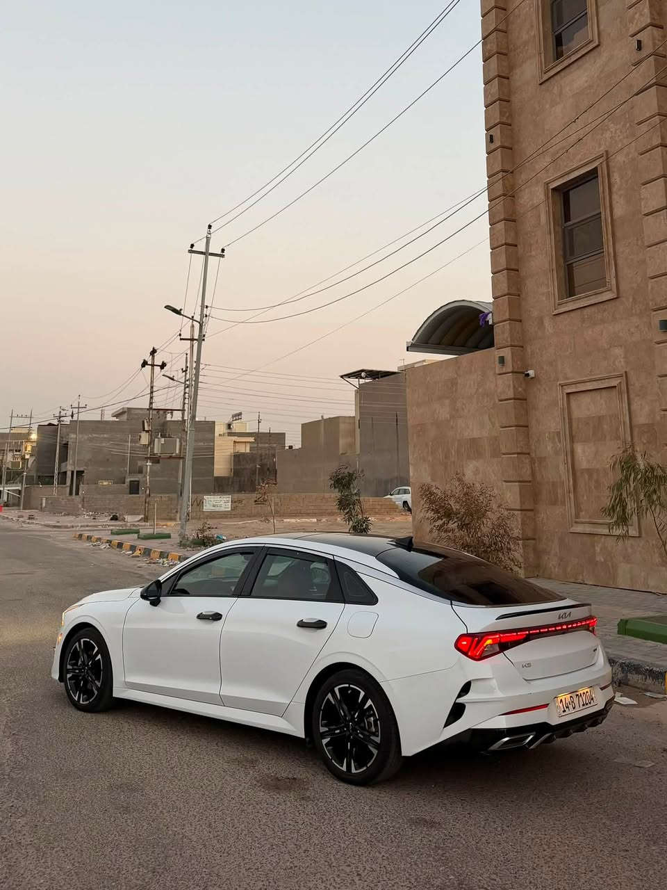 K5 gt line 2024 موديل  
السيااره فول للاخير
كشنات جلد 
داخل احمرر 
رادار امامي . رادار خلفي 
بانوراما 
ستيرن تحكم جهتين 
شاشة كبيرة 
اربع وضعيات قيادة 
بصمة ابواب + تشغيل عن بعد 
لايت ثلاث عدسات زينون 
قيادة ذاتيه + تثبيت مسار + نقط عمياء 
كاميرا خلفية دوارة + تحذير قبل الاصطدام .. 
صور الحادث موجوده  بالمنشور ++ السيارة بيها تبديل البنيد فقط نفس اللون بدون صبغ + صبغ التكمه شي بسيط   .. صور الحادث مرفقه بالمنشور  رقم السيارة بصرة بأسمي .. السعر 183  وبيها مجال . ***********
