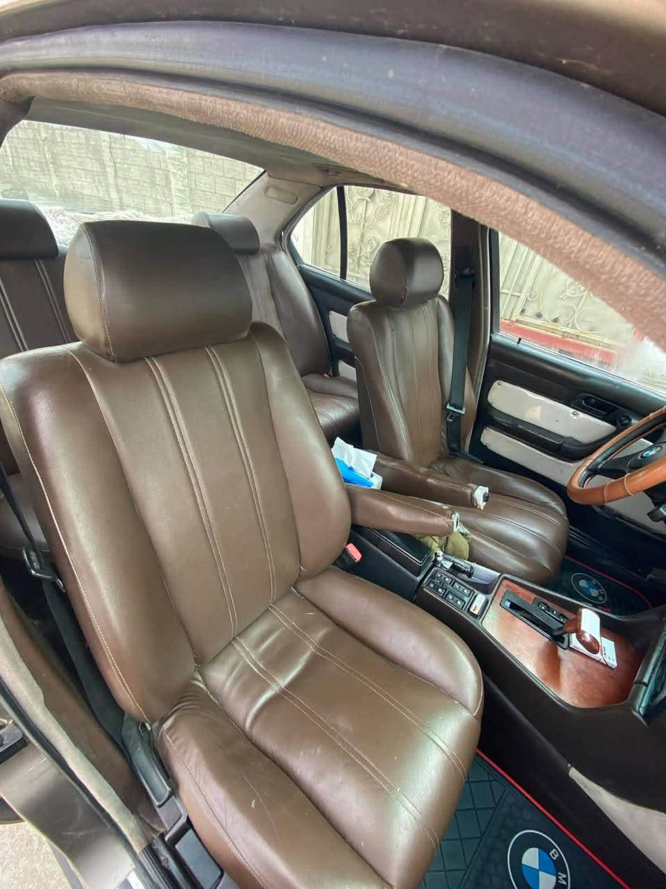 🚘 للبيع BMW 525 موديل 1990

🔹 المحرك مفتوح، مو مسكر  
🔹 التبريد شغال وتمام ❄️  
🔹 السيارة نظيفة وجاهزة  
🔹 صبغ حزام للجمالية فقط، بدون ضربات  
🔹 مكان السيارة: بغداد – الغزالية  
🔹 السعر: 43 ورقة وقابل للتفاوض

📞 للاستفسار: ***********

السيارة جاهزة للفحص.
