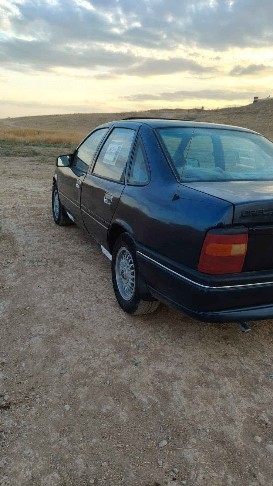اوبل فكتره حجم 16 موديل 92 محرك شرط كير شرط صبق جماليه بدون ضرر كاربون بنزين شرط تحويل من شرعي طخم تاير السعر 36وبيها مجال  ***********. ‏.      ***********
