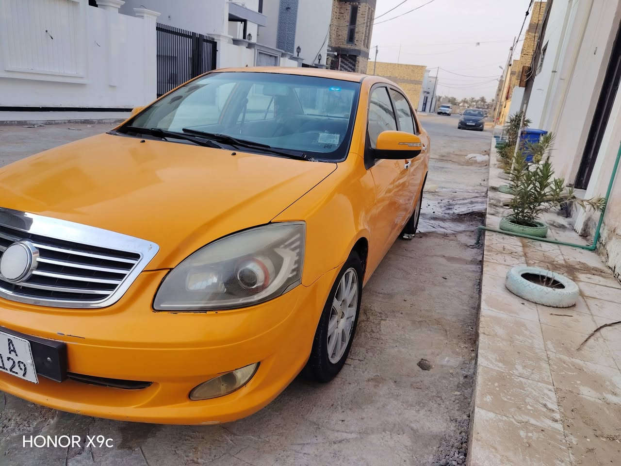 جيلي موبل ١٣ باسمي مصفره هيئه وغرامات وسنويته ل٢٩ السياره احلى من الصور تبريد ثلج محرك وحداديه خير من الله مكفوله من الضربه ***********
