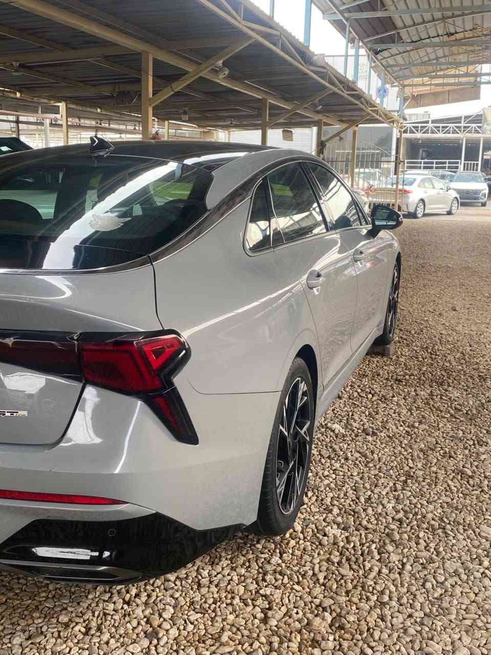 ***********
KIA K5 2025
K5جي تي لاين  موديل 2025 – فول فول مواصفات 1/1
بدون رقم بسمي منفيس تترقم جميع المحافضات مكفوله من الصبغ فقط قبق الجنطه تبديل نفس اللون بدون دواخل طرب بدون حوض شرط بدون ارباك شرط الدعاميه نفسه بدون صبغ 
• ماشية فقط 22 
• محرك 2.5 لتر
• كير أوتوماتيك 8 سرعات مع شفتات ستيرن
• كشنات جلد، تدفئة 
• كشنات كهربائي
• بانوراما
• بصمة أبواب وصندوق
• تشغيل عن بعد
• شاشة كبيرة تدعم كار بلاي وأندرويد
• شحن لاسلكي
• مثبت سرعة ومثبت ستيرن
• قيادة ذاتية
• تحديد مسار
• رادار أمامي وجانبي وخلفي
• سايد بريك بصمة
• أوتو هولد
• جامات أوتو
• مودات قيادة: نورمال، سبورت، سبورت بلاس، كوستم
• تبريد بيانو وتبريد قطعتين مع تحكم من الشاشة
• عدادات رقمية تتغير حسب وضع القيادة
• كيجات تعرض حرارة الدهن والتيربو والعزم
• نظام صوتي BOSE
• ليدات أمامية وخلفية
• السيارة فول فول مواصفات وبعد بيها هواي مواصفات
مكاني حله
