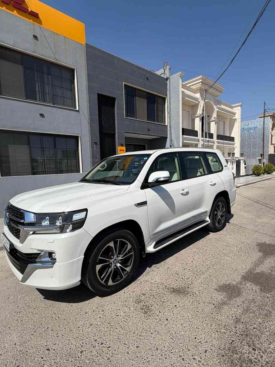 تيوتا لاندكروز GXR V6 خليجي موديل ٢٠١٧ مواصفات خليجي
للبيع مكفولة من صبغ  سيارة خير من الله قطرت صبغ مابيها 
مكان السيارة اربيل 
للتواصل واتس اب ***********
السعر 4 دفاتر ونص وقابل للتفاوض
