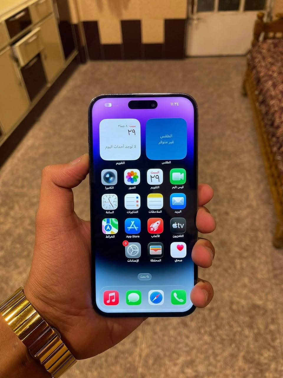 ايفون { 14 برو ماكس }⚜️
الـجـهـاز نظيف 
 انطيك ظمان اسبوع 
آلـــــون ؛ بنفسجي 
ذاكـــــره ؛  256
نـظـافـــه؛  99
بـطـاريته؛   78 بلاديه مال جهاز
جهاز ماستر
كل شغال ومابي اي خلل مكفول عل ظمان بس مبدل شاشه اصليه مال تفصيخ ام 3 خيارات بيه ظمان شهرر ايشي بيه او بل جهاز تاخذه بلاش وتروح وربع ما تدفع
مـلــحـقـاتـه ؛ 
كـيـبـل  +لزكه ضدك الكسر +كـڤـر فـقـط 
السـعر المـطـلوب ؛ 600
مـكانـي بـغـداد مدينه الصدر
رقم بي واتساب *********** بغداد, العراق
