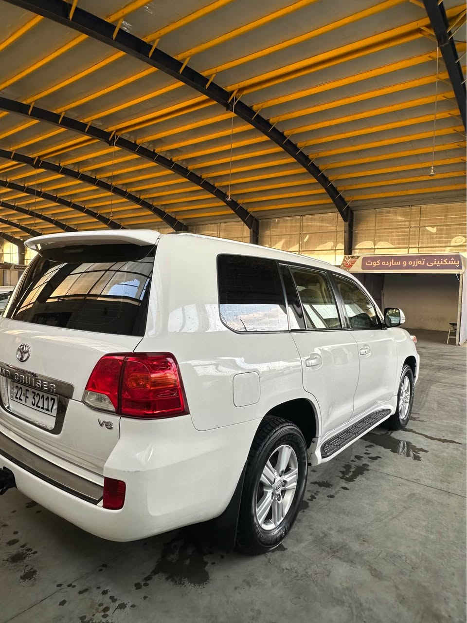 Toyota Land Cruiser 2013 GX 
بى بوياغ 
١٨٠ كم رؤشتووه 
سيستمى غازى إتالى به ستراوه  
گير و مكينه ى نه كرايته وه و عه يبى نيه 
به ناوى خؤمه  سنوى نوييه 
 
س٣ PDR بچوكى هه يه 
سعرى ٢٩٥$ هنده ك مجال 
*********** أربيل, العراق

