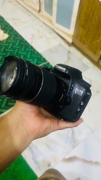 كانون D7 مارك1 • زووم ٧٥/٣٠٠ • كسر بالإطار