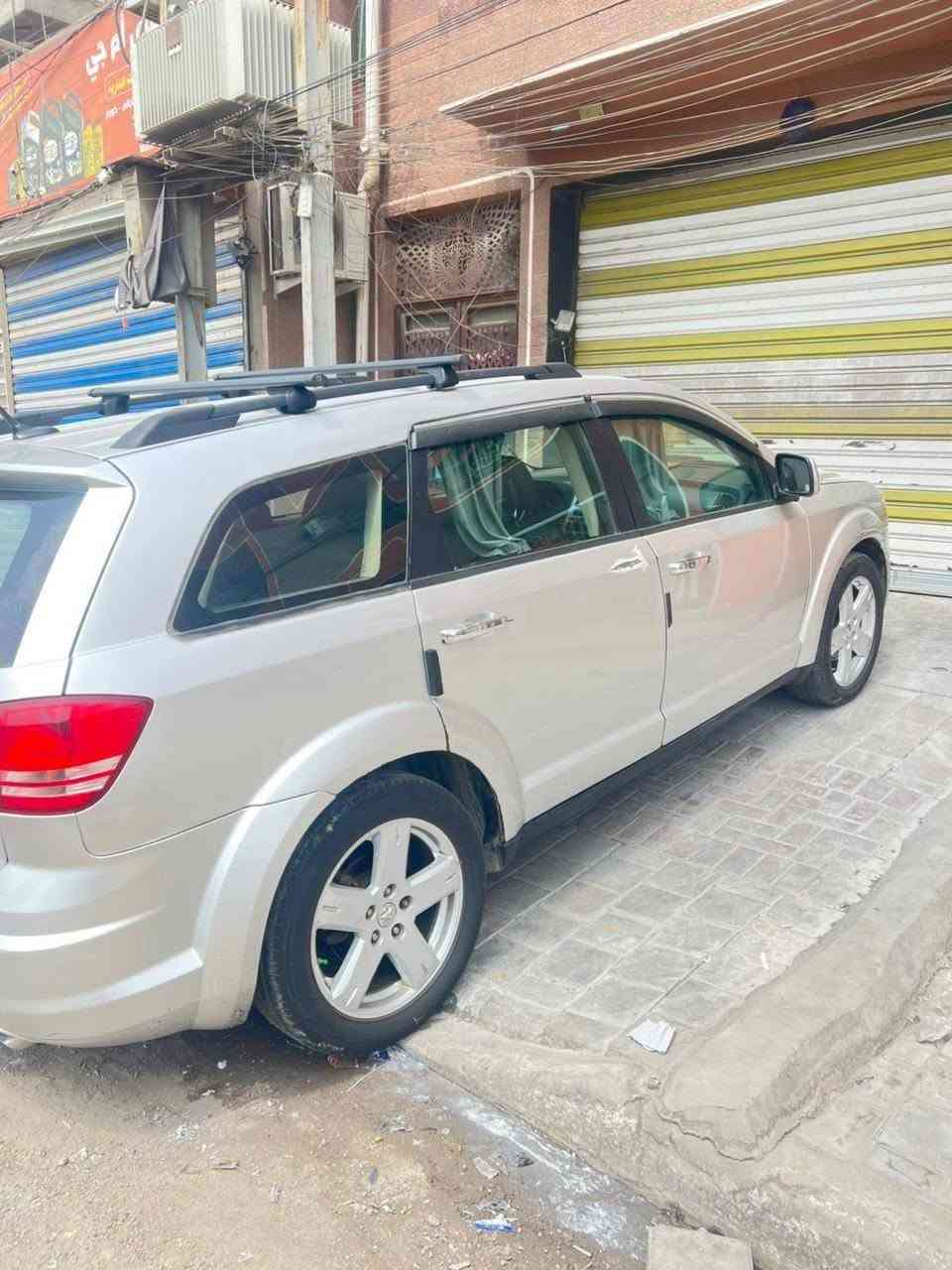 : للبيع دوج جورني ٢٠١٠ سبعه راكب سته سلندر مكينه وكير مكفولات  مكينه اوباما ٣٥٠٠ 
باسمي السعر ٩٠ ورقه وبيها مجال عنوان مدينه للصدر رقم انكليزي سياره حلوه ونظيفه ***********
