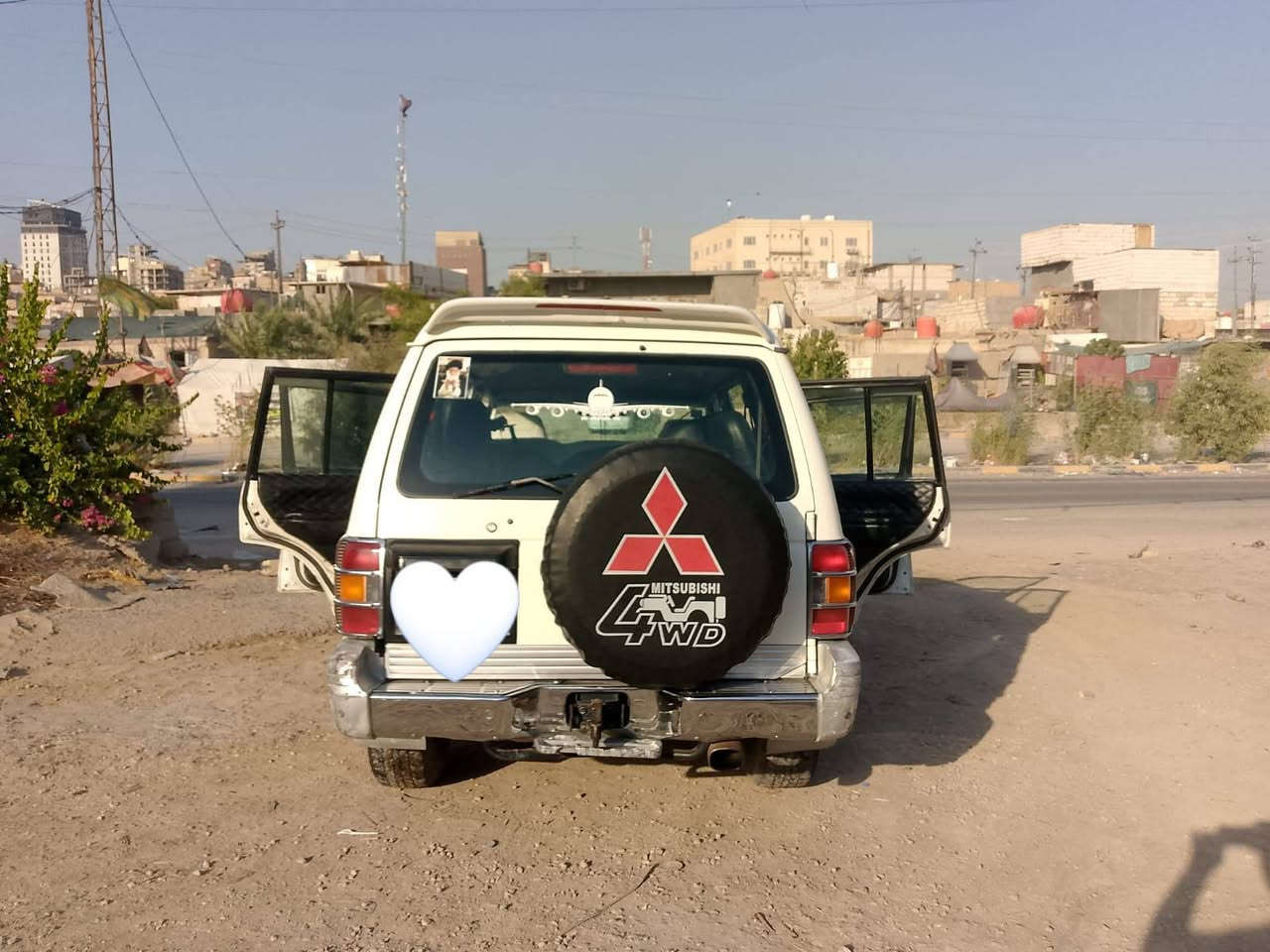 السلام عليكم باجيرو موديل 98 رقم صلاح الدين باسمي سياره احله من صوره تبريد جديد كير محرك خير من الله كشنات جلد تحكم كهربائي تخم تاير السعر 73وبيها مجال لشراي فقط يتصل ع هاذه الرقم ***********
