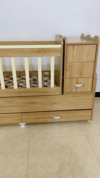 سرير اطفال • بيه مجال