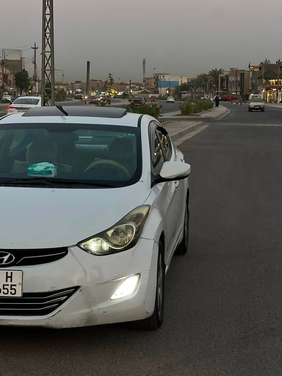 السلام عليكم النترا 2012 خليجي 
ماشية 158km
رقم بغداد الجديد باسمي رقم مميز وحلو
السيارة فول مواصفات 
حساسات خلفية
فتحة 
تحكم ستيرن 
كروز سرعة 
تخم ويل كب
كاملة عل اخر حباية وكلش نضيفة
 واحلى من الصور بل حقيقة
 بدون أيـي نقص 
قبل كم يوم مسويلهة ادامة للسيرفس ومنضومة بانزين كاملة وتخم تاير جديد فة معايزهة شي الحمدالله 
السيارة بيهة طخة بل بابتين ومصبوغ عل كد المأشر علية 
السعر 102$ وبيهة مجال
عنواني بغداد حي الجهاد 
***********
