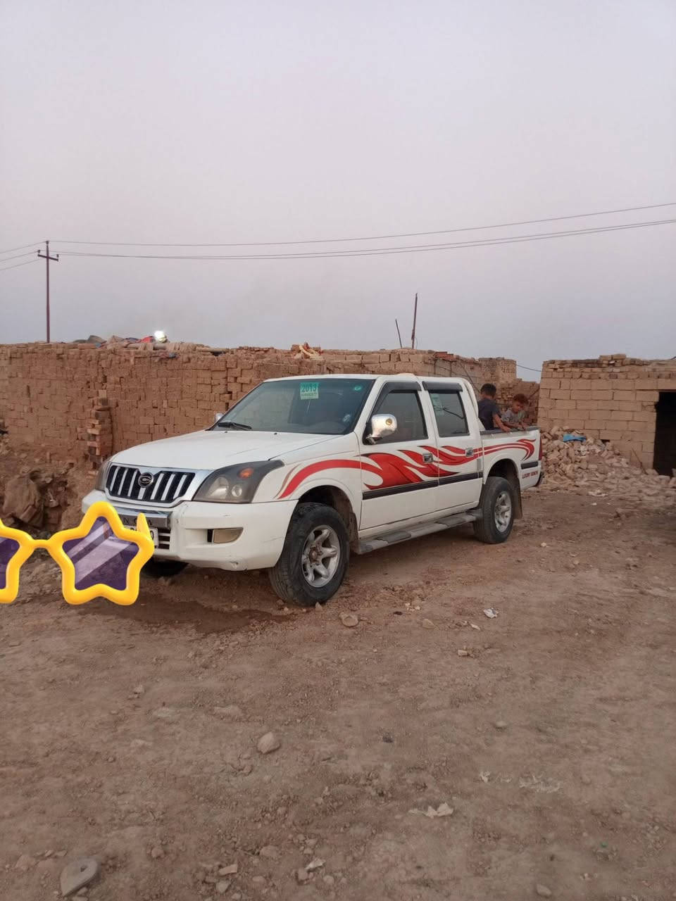 السلام عليكم كنوه مكفوله للبيع  بس باب البدي مبدل ولباقي كفاله تبريد ثلج تخم داير جديد رقم نكليزي قادسيه موديل 2012 أو مروس عادي ***********

