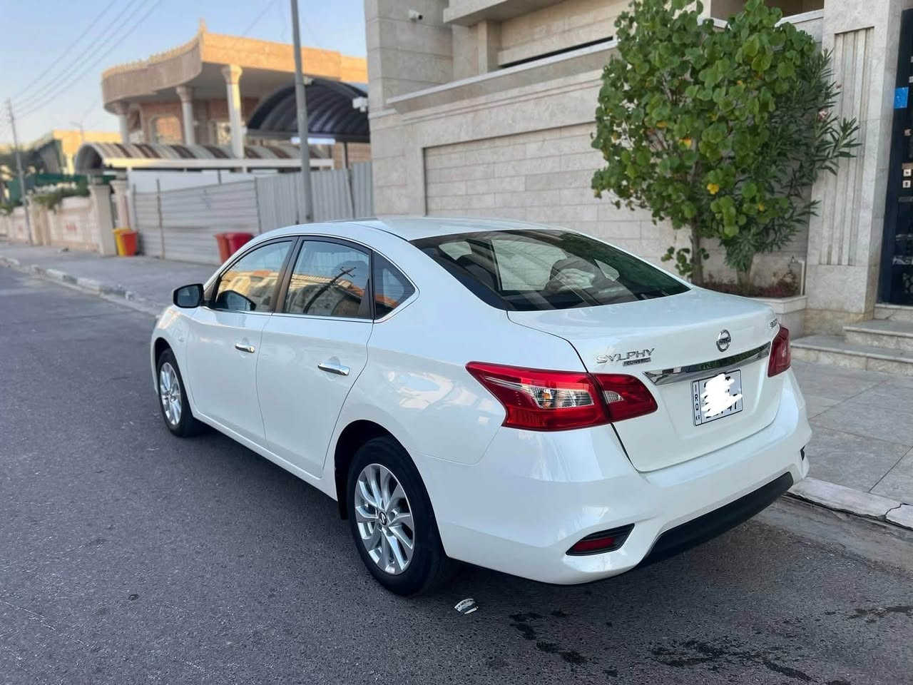 للبيع نيسان سنترا تجميع الصين موديل 25  ضمان شركه السور فول مواصفات  كشنات جلد فتحه تحكم شاشه مكفوله كفاله عامه رقم بغداد السعر136 وبيها مجال بسيط الاستفسار ‭     ‬           ‭***********‬
