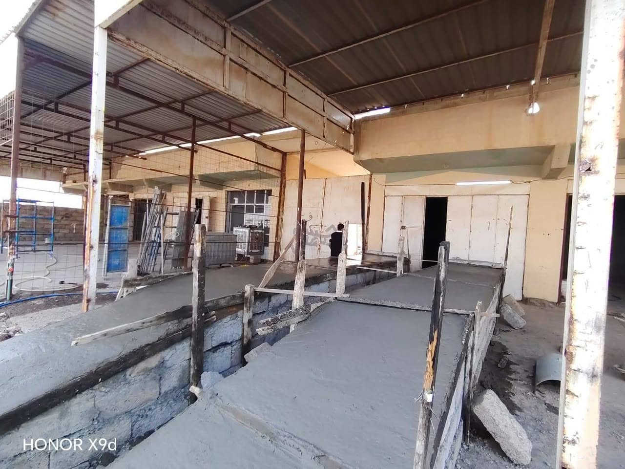 🏗️✨ السلام عليكم يوجد صب جاهز وبجودة مضمونة في جنوب الموصل ✨🏗️
🔥 السعر 50 ألف دينار ✅✅ المكعب فقط 🔥

✅ صب الأرضيات
✅ صب الأساسات
✅ صب السقوف
صب لاش السييراميك 
🧱 مواد نظيفة ومضمونة
✔️ أسمنت ماس
✔️ رمل نهري
✔️ بحص حصو

💯 شغل نظيف — مواد ممتازة — سعر مناسب

📞 للحجز والاستفسار:
***********

🚚 صب جاهز يوصل لحد موقعك
⭐ الجودة أولاً والسعر يناسب الجميع ⭐
