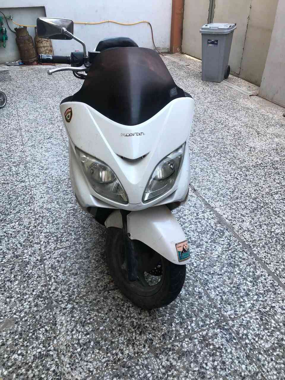 سلام عليكم للبيع فورزه08
السعر 600وبيها مجال
***********
