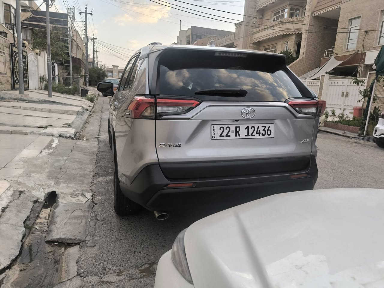 راف4 XLE • ٢٠٢٣ • ليد