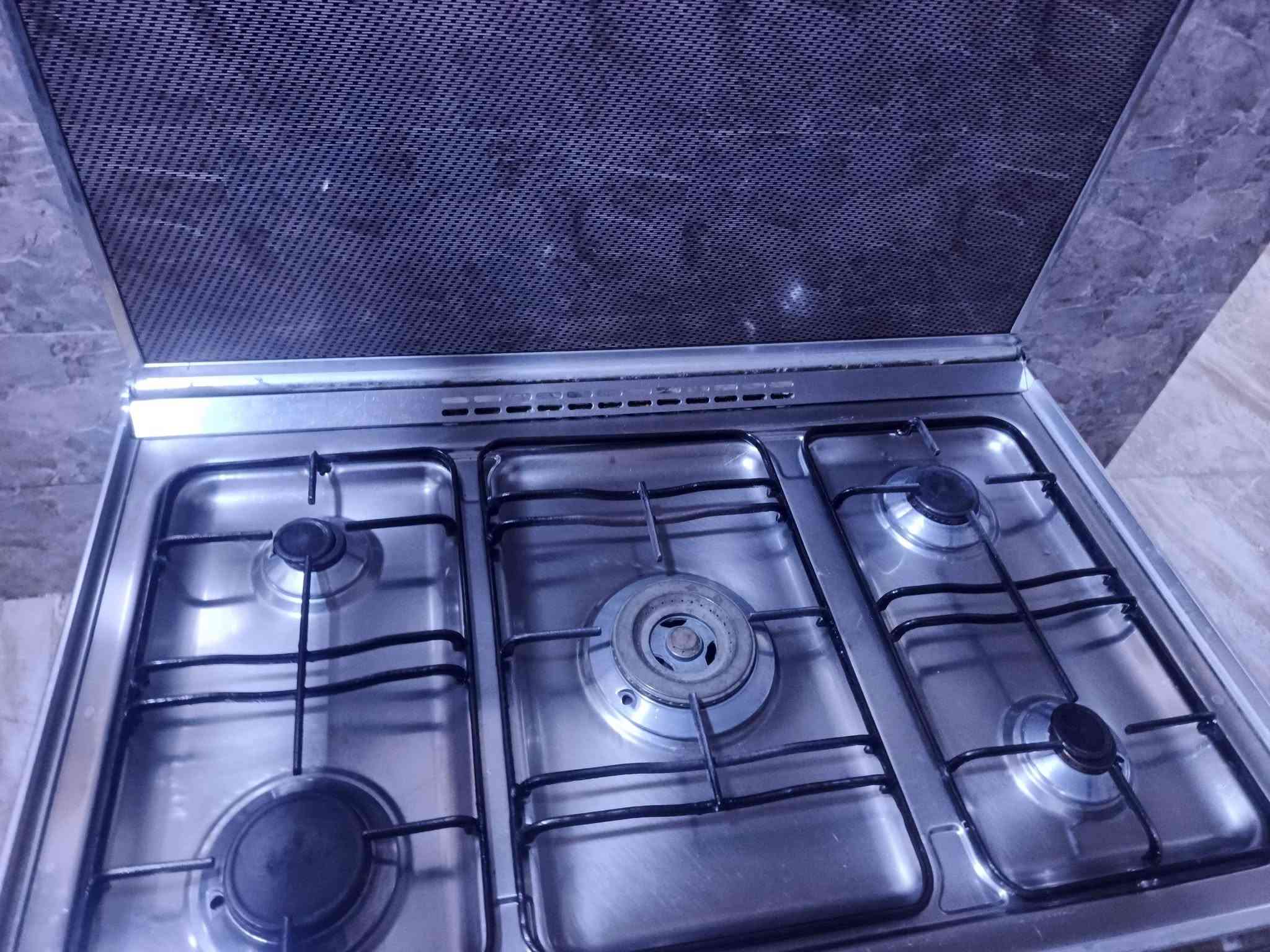 طباخ • نضيف • للبيع