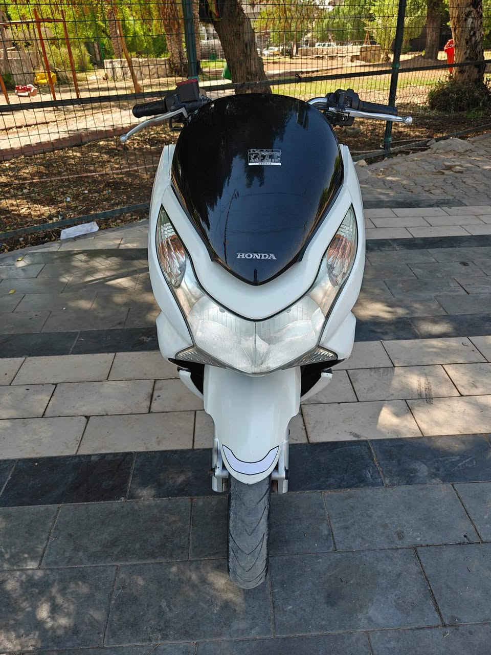 سلام عليكم....
دراجة (PSX)...(جيل الاول)  
🛵للبيع  ماشيه 8الف الفحقيقي ممتعوبه
دراجة شلعه معدل كهربائيات كلهه شغاله 
دراجة جديده  بلادية
أي نقص مابيهة دراجه مكفوله كفاله عامه بشرط علفحص اذا برغي مفتوح ترجع دراجة مال جناي 
جيب فيتر وتعال افحص مستعجل على بيعتهه السعر مليون و350
العنوان بغداد  الكرخ  الاستفسار الاتصال على الرقم 📞***********
