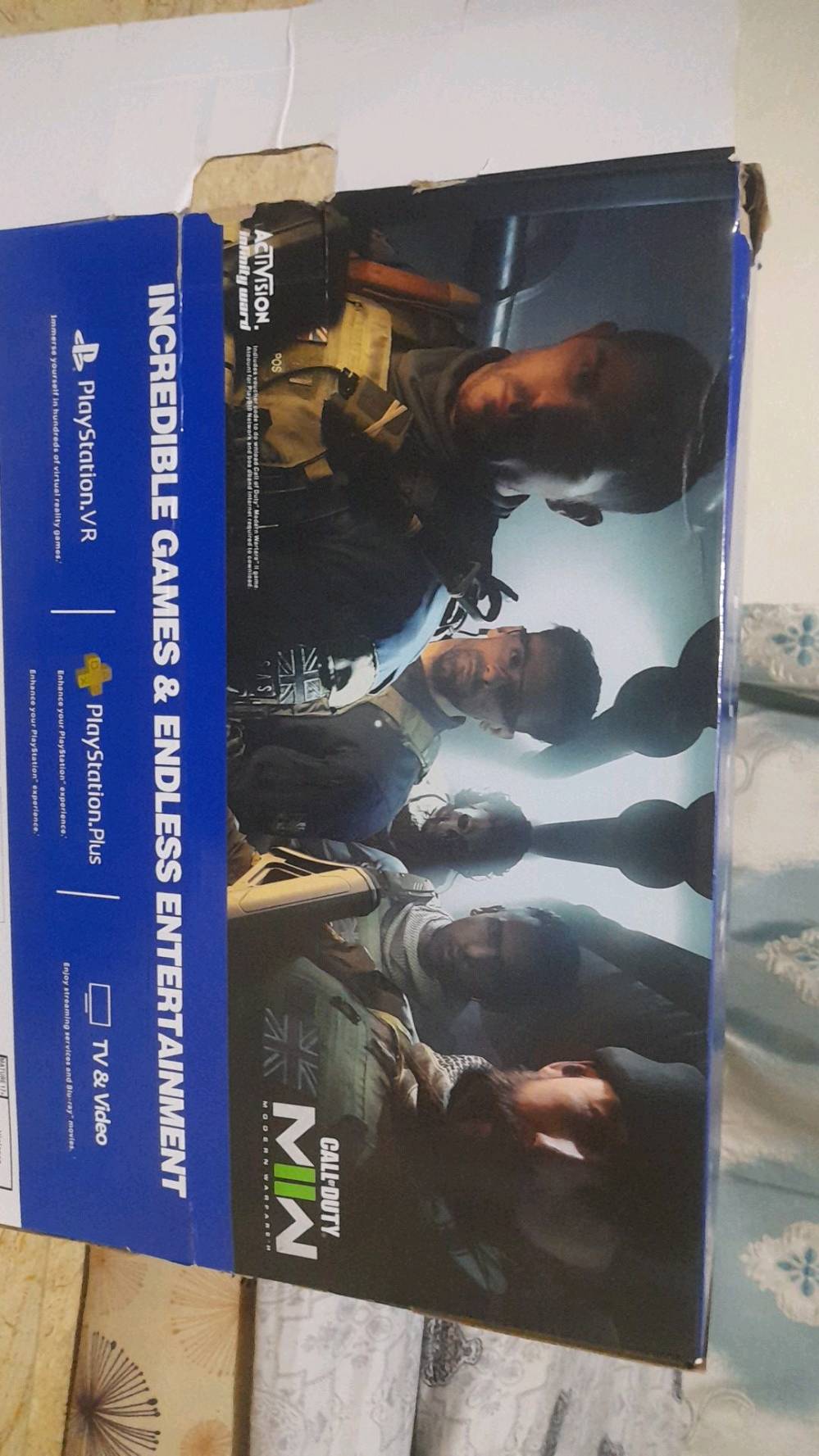 بلايستيشن فور سلم نص تيرا او بلاحرى 500گيگا بايت مفتوح لغرض التنضيف مستخدم اشهر قليلا البلي نضافته 80/100 بدون يده سعره 210 الاف دينار للتواصل *********** العنوان بغداد