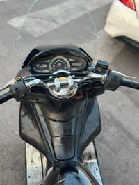 دراجه pcxجيل الاول ياباني محرك 150cc السعر٨٠٠ ‏بيها مجال حك جيه 077341...