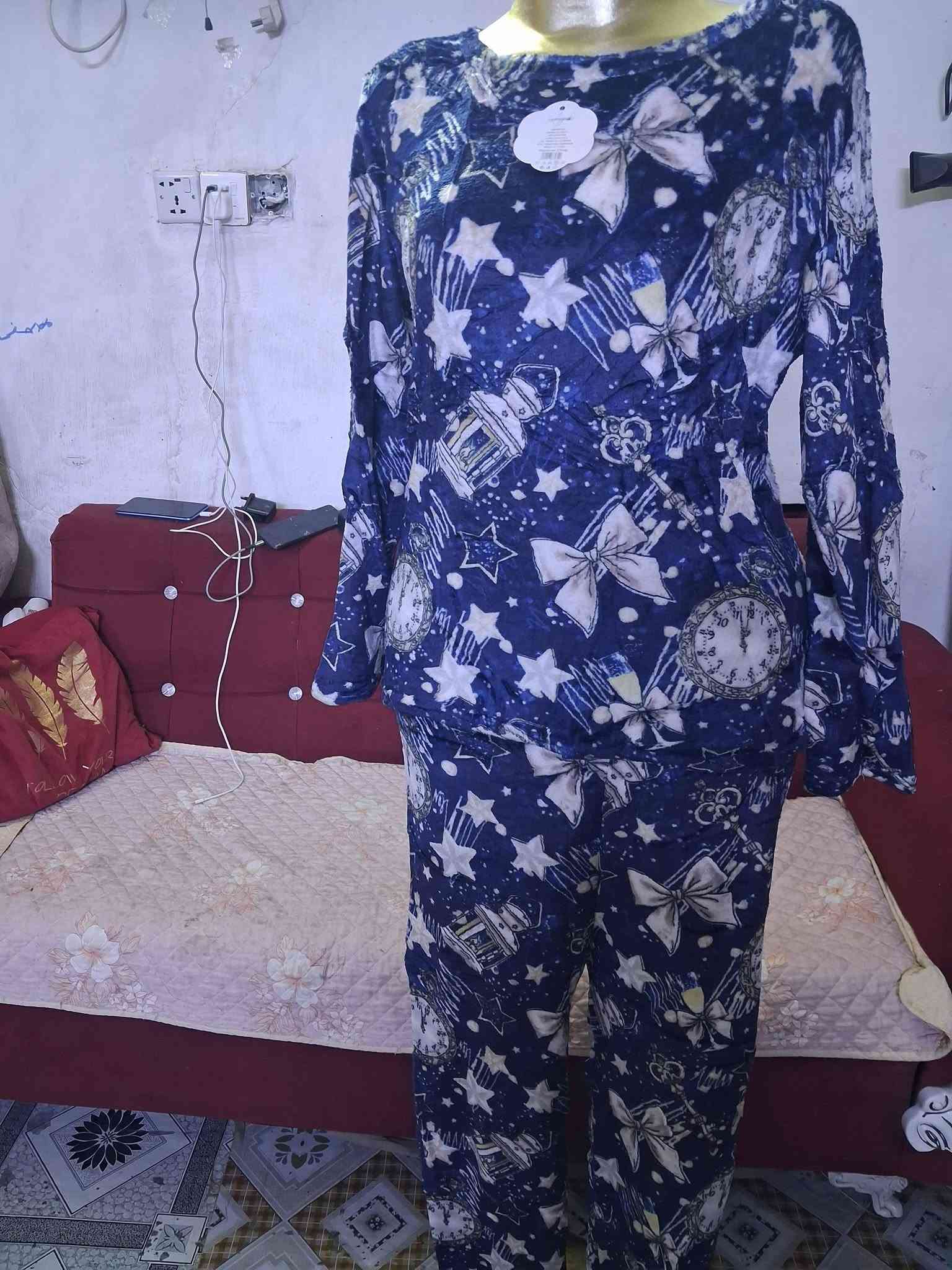 ابيع ملابس تراك نساءي  جديد سعر الواحد ٦٠٠٠ والتوصيل مجاني للحجز راسلونا***********

