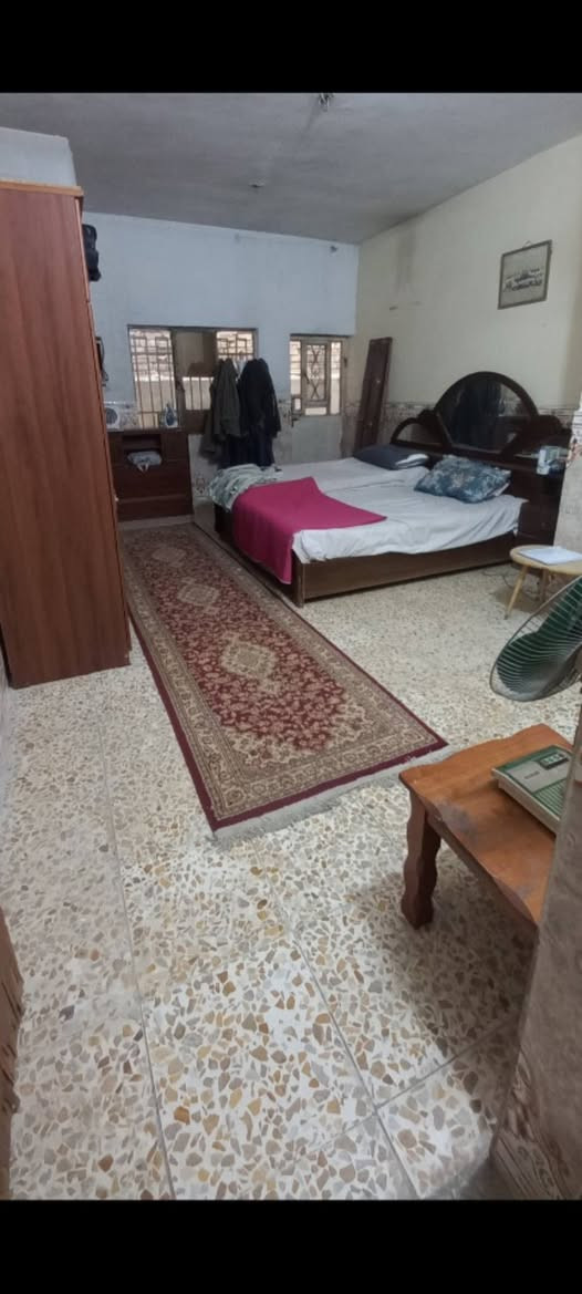 بيت ١٠٠م للبيع
بيت ١٠٠متر للبيع واجهه ٥م ونزال ٢٠م
يحتوي البيت على
. مدخلين
. صالة
. مطبخ كبير
. حمام داخلي وحمام خارجي
. غرفة نوم
الطابق الثاني// غرفة نوم واحده
الموقع// الغزالية -شارع المدارس- مربع اساور ثاني فرع
للاتصال ***********
السعر ٢٣٥مليون

