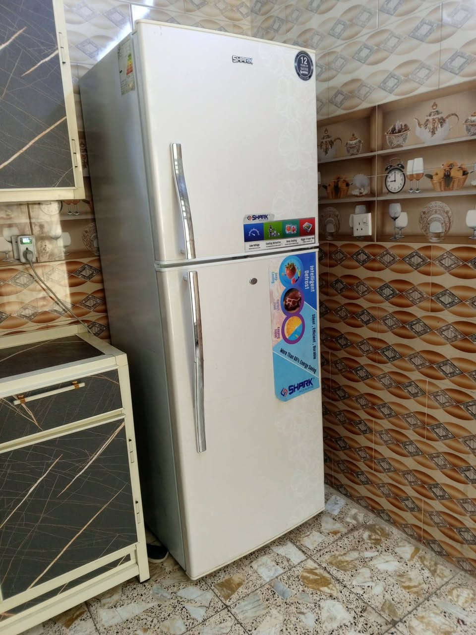 البياع بغداد • اسعار مناسبة • غرفه اخشاب