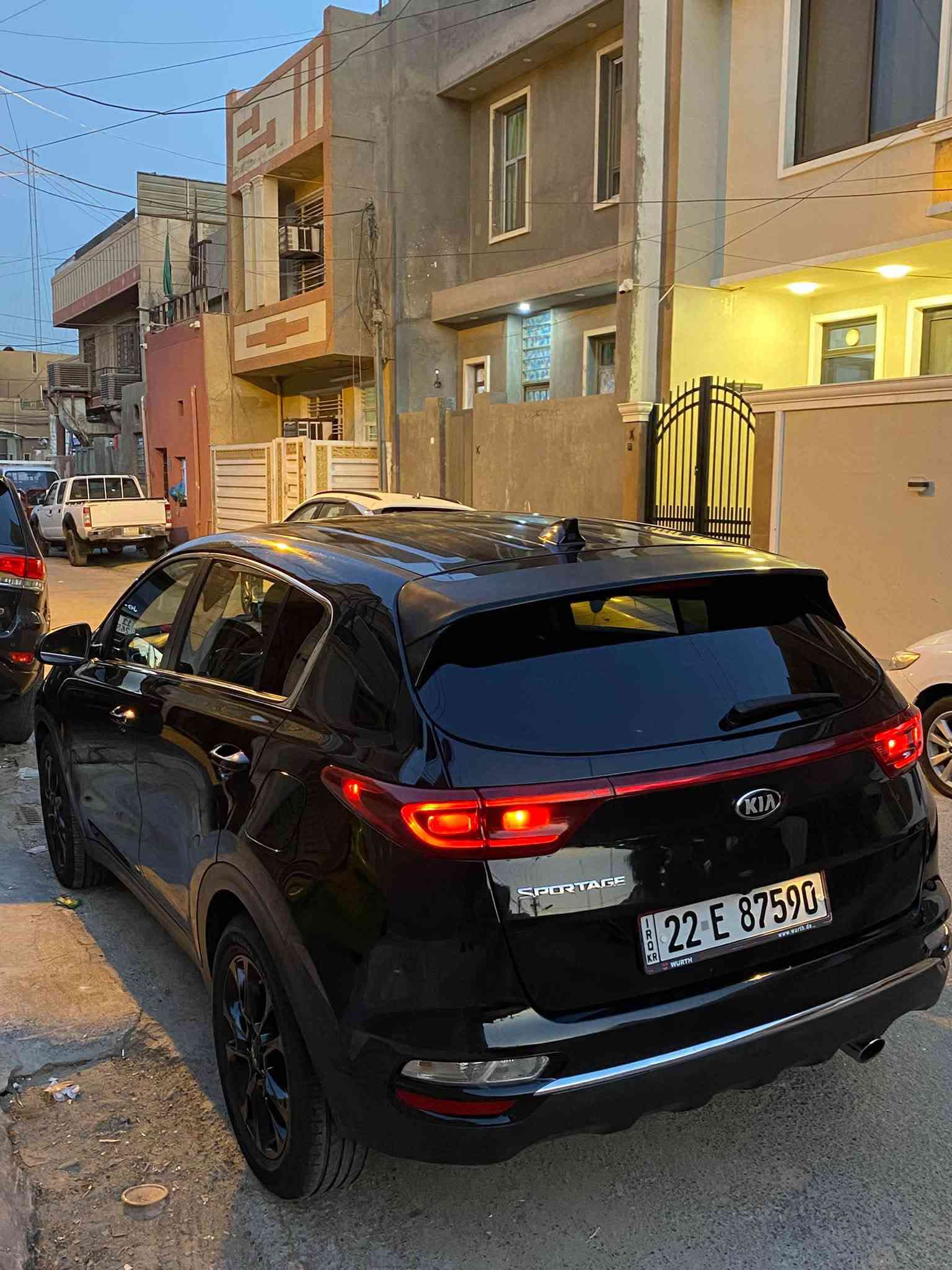 للبيع كيا سبورتج وارد امريكي موديل 21 رقم اربيل الجديد باسمي كلين تايتل مكفوله من كلشي حتى الدعاميات حادثها فقط سرقة تايرات مواصفات اعتياديه ستندر 
كشنات جلد وكهرباء
شاشه ابل كار بلي 
مانع انزلاق و3 وضعيات قياده 
تنبيه الخروج عن المسار ورادار 
مكينه 2400 gdi 
السياره ماشيه قليل ومابيها اي نقص 
السعر 164 وبيها مجال رقمي ***********
مكاني بغداد
