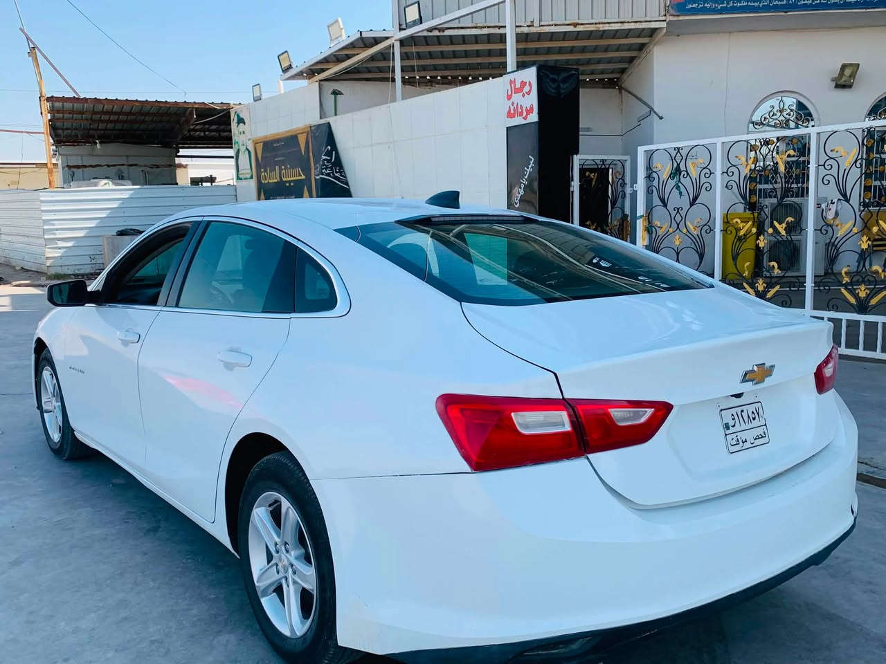 للبيع السعر مناسب. 113 وبيها مجال. رقم بابل. ***********
