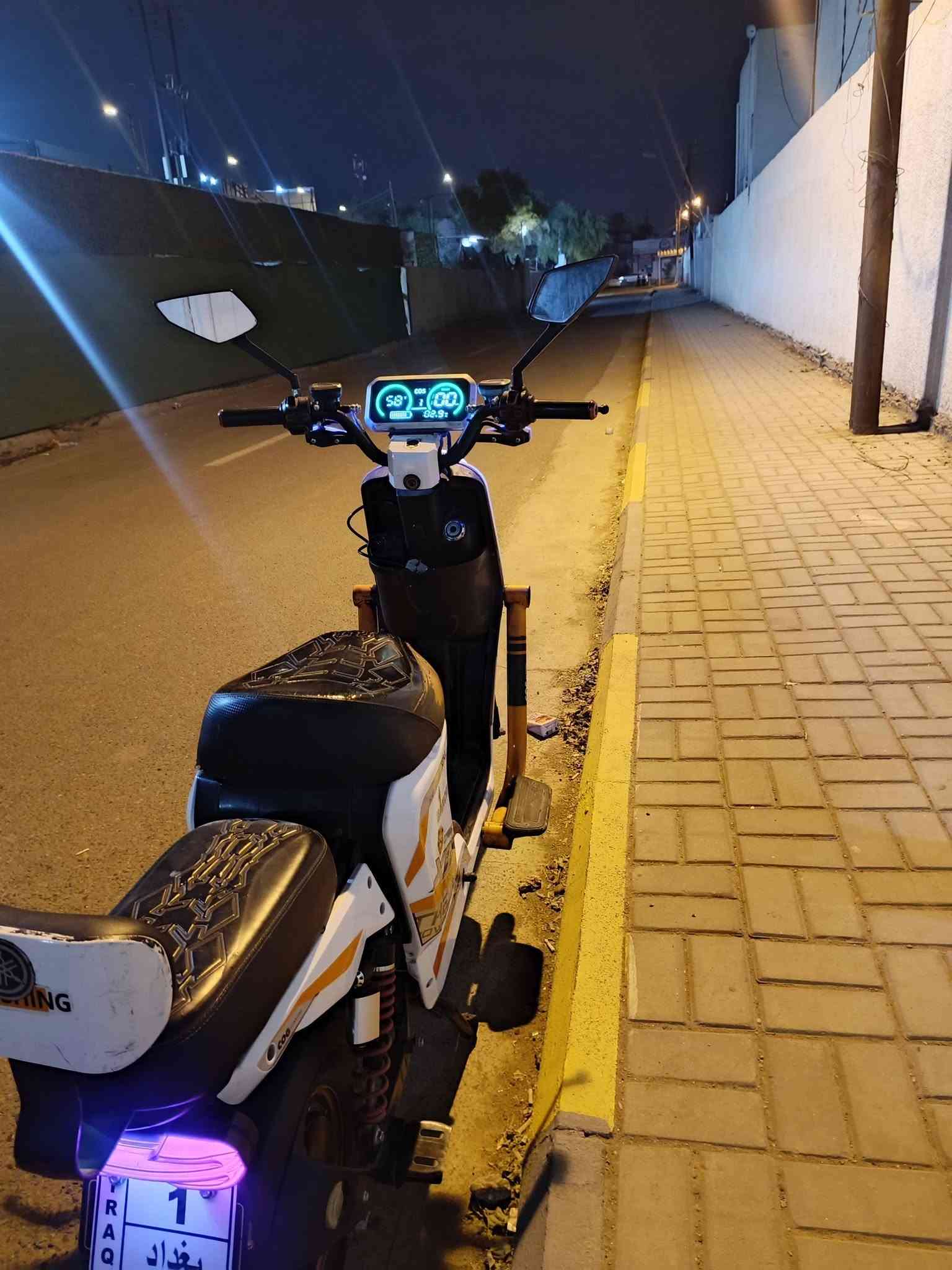 اكس ٩٠٠ • بطاريات كبار • موديل ٢٥