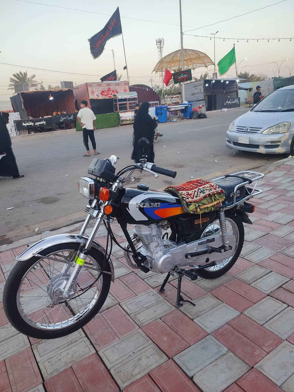 سلام عليكم دراجه للبيع اوراق صولي 2021 طالعه بل 2022  دراجه برغي مامفتوح بيه جاهزه من كلشي سعر 900 وبيه مجال  لعنوان كربلاء حي الغدير رقم ***********
