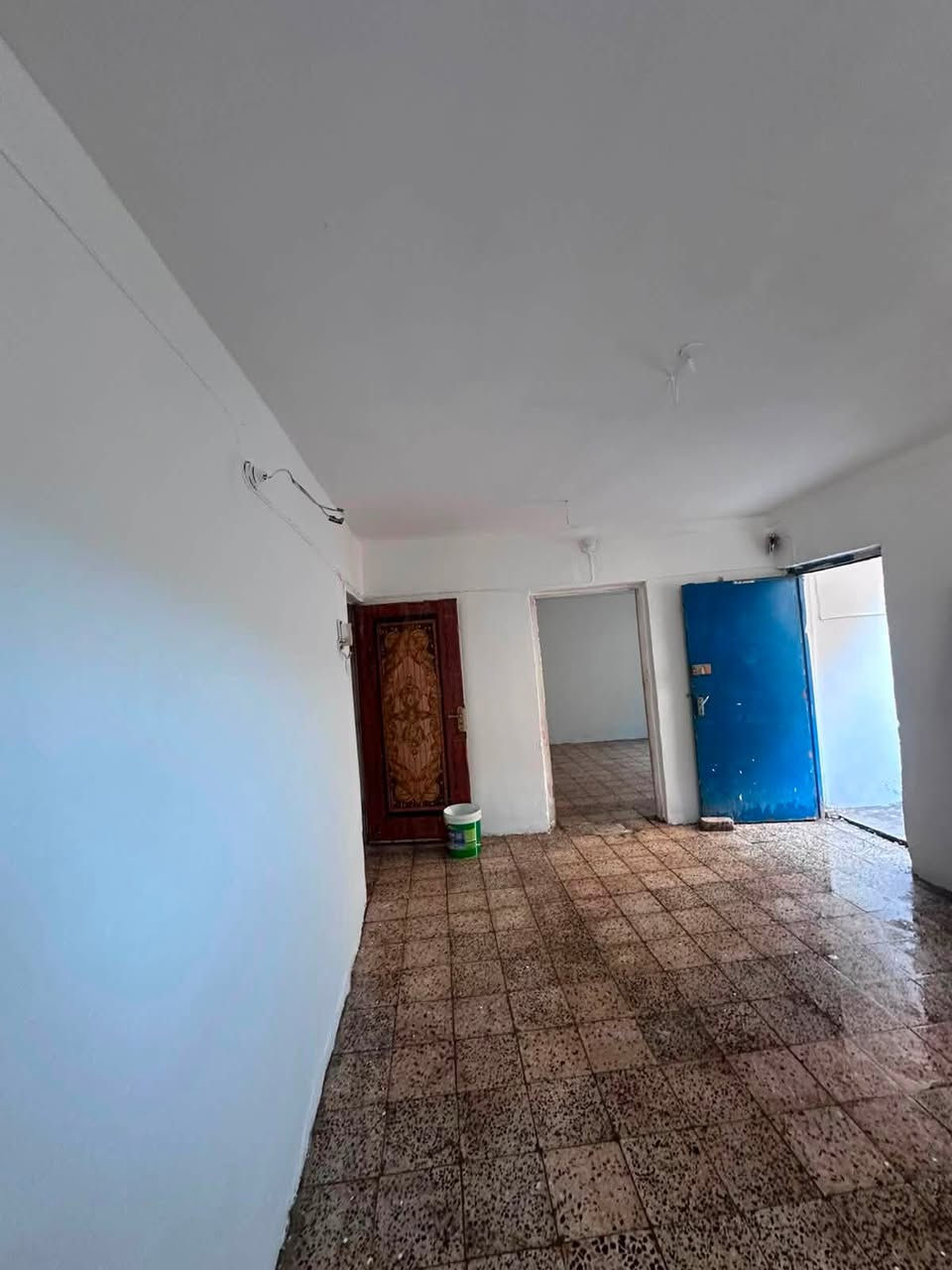 مشتمل للايجار🏠
مساحة 150 
طابق ثاني
3 غرف
صالة 
مطبخ 
صحيات 
الموقع 📍
ديالى 
بعقوبة القديمة قرب جامع الشهبندر 

خلف اعدادية جمال عبد الناصر  🏫

السعر 225 قابل للتفاوض💸💸
للتواصل وتساب 📲🤳
***********

