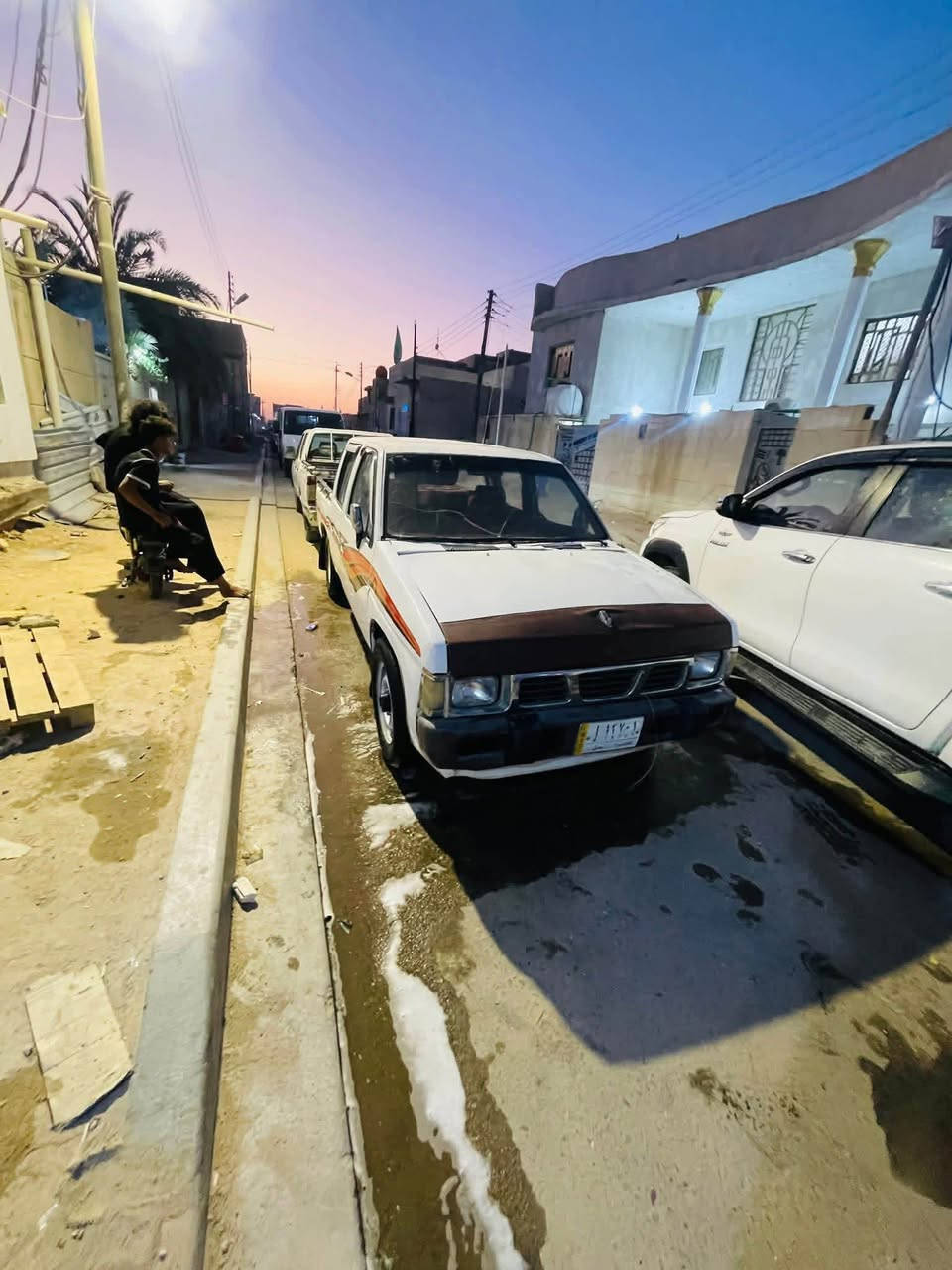 السلام عليكم نيسان مستحية موديل١٩٩٤ رقم قادسية سنويتها منتهية مكينة وكير وشاصي مكفولات سيارة مصبوغة عام جمالية  السعر(٤٠) ورقه وبيها مجال العنوان البصرة الزبير (رقم الهاتف)***********
