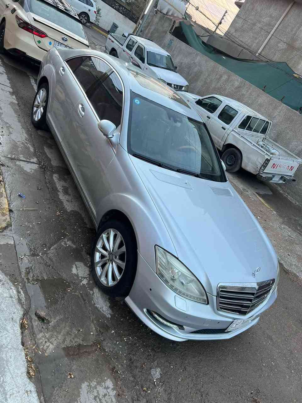 مارسدس  s350 6 سلندر
2006محدث 2013

 فول مواصفات معروف مواصفات ال اس 

باب قصير مو طويل 

مكينه كير وغرفه كله جديد مكفولات 

مابيه اي نقص فقط الناضور اليلي بي خلل 

الباقي كله شغال دبلات هواء شغالات 

كشنات كهرباء بيبان شفط وصندوك هم 

كلشي بلادي كهربائياتهة وضفيرتهة بلادي 

بيه صبغ عله كد شبر بلتكمه وشبرين بل قماره شرررط بدون قطره معجون ولا دكه جاكوج اثرر حرك وصوفرت وصبغته ع ايدي وموجوده صور قبل لصبغ السياره بيه رقم شبه مميز بغداد ب اسمي 

السعر١٧٥ وبيه مجال مكاني بغداد الشعب 

***********
