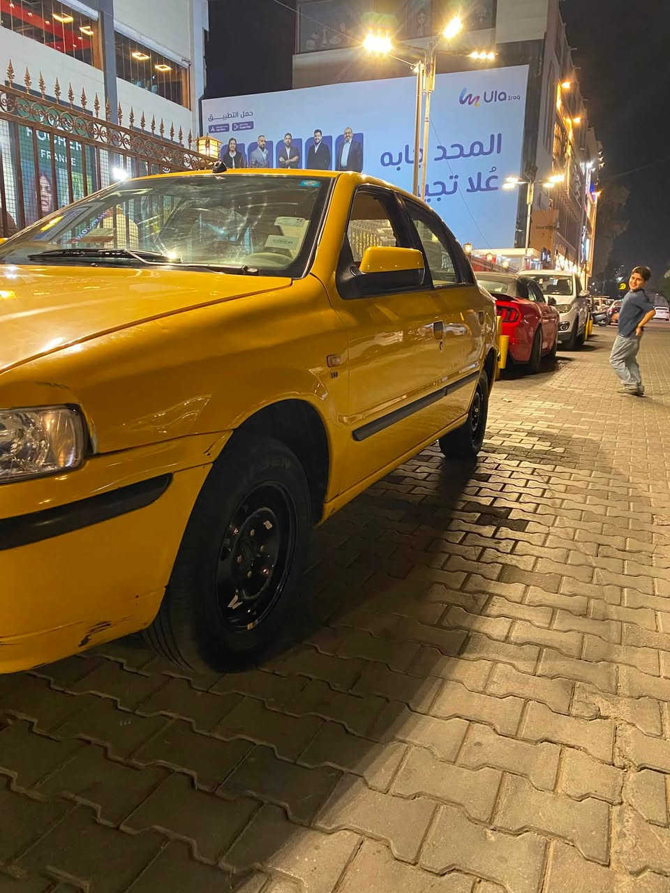 سلام عليكم شباب سمند بلاديه السياره كفاله عامه السياره  مكينه وكير خير من الله تبريد تدفئه السياره مدوشمه جديد والسياره كفاله عامه ماجاوب ماسنجر بس ع رقم عنوانه بغداد زيونه ***********
