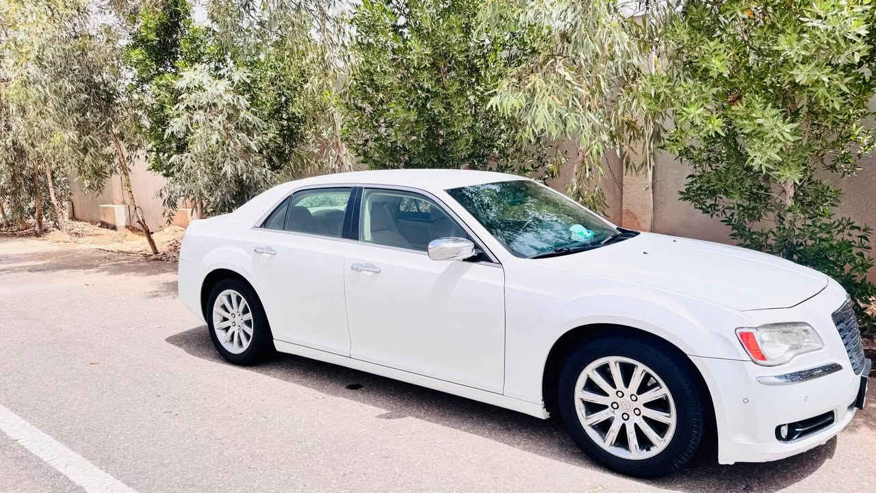 اوباما هيمي موديل ١٣ للبيع رقم ميسان بسمنه شرط التحويل كفاله عامه من الصبغ وتبديل السياره جديده احسن من الصوره جاهزه ما تخسر عليه فلس للاستفسار اتصل *********** غير متواجد عله الفيس
