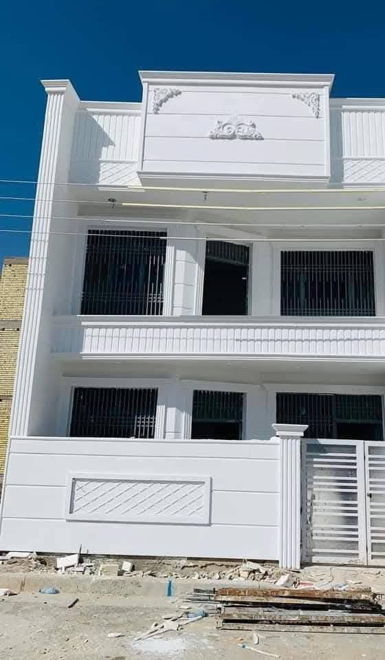 السلام عليكم مستعدون لكافه الاصباغ والديكورات يوجد لدينا كادر كامل من كل شيء رقم الهاتف ***********
