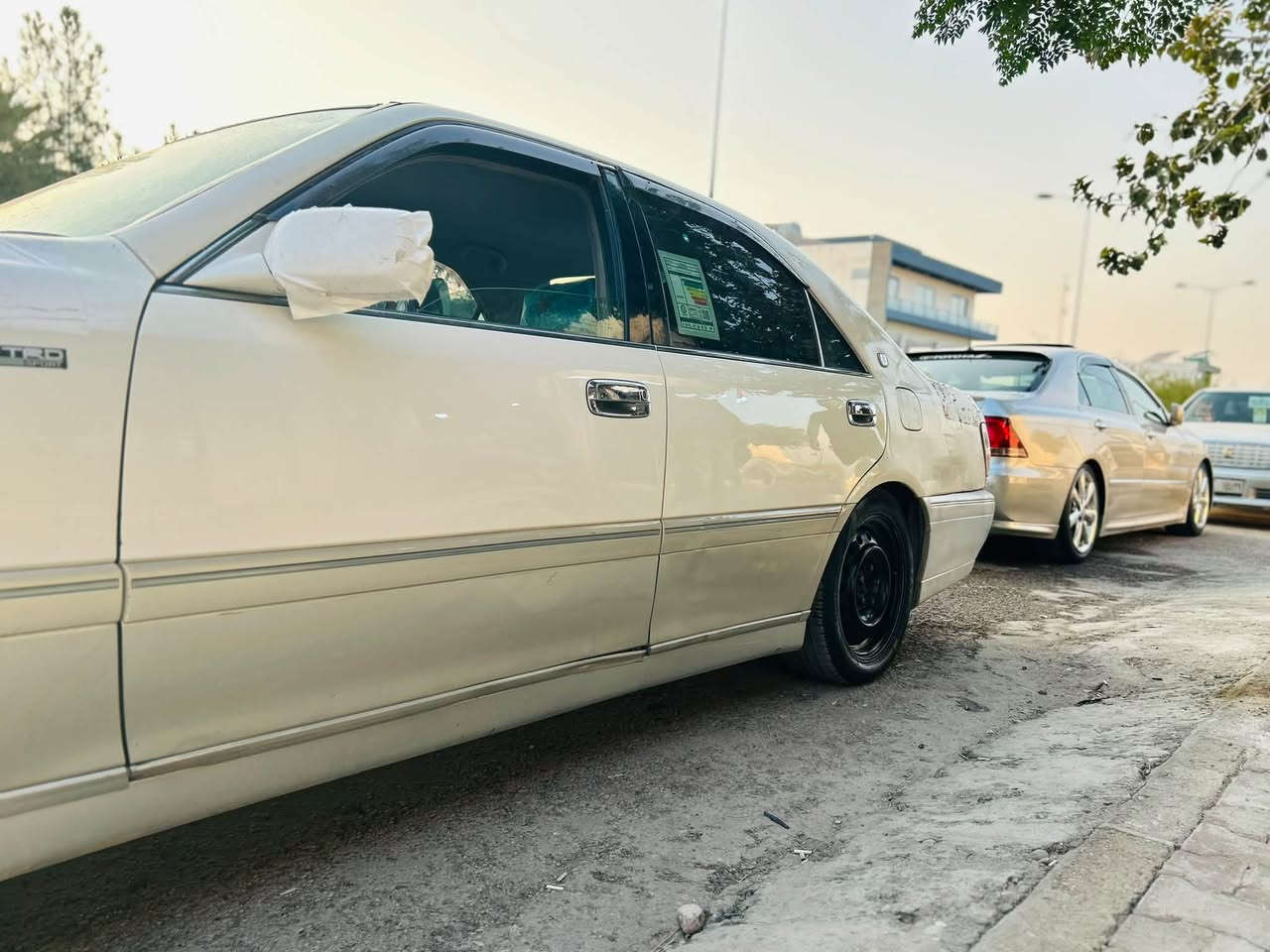 مەلیکە • ٢٠٠١ • 4D