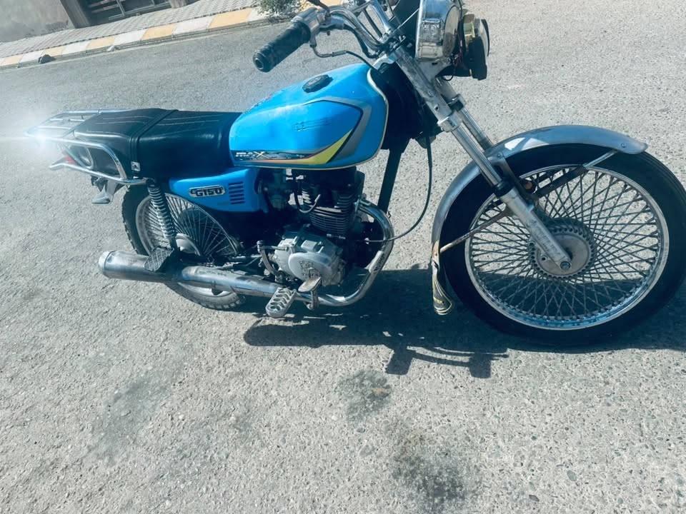 تايكر ٢٠٢١
.كهربايات شغاله 
.لايت عالي وناصي
.نشره لايت الكيج شغال
.ام بي ثري شغال
.محرك لا دخان ولا صرف
.نص هندر شغال 
مكاني بيجي 
السعر ٣٠٠ وبي مجال قليل
***********
