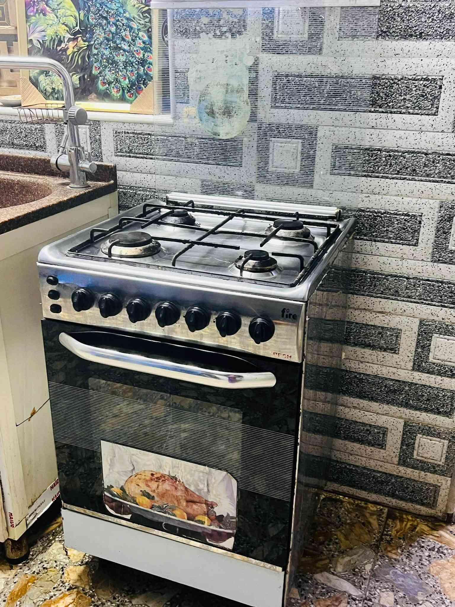 ميز طعام آخو جديد كيزر عل طاقه شمسيه مامستعمل تخم جلد ٨ مقاعد ثلاجه الحافض غراض بيت نضيفه جدن مكان مدينه الصدر ***********
