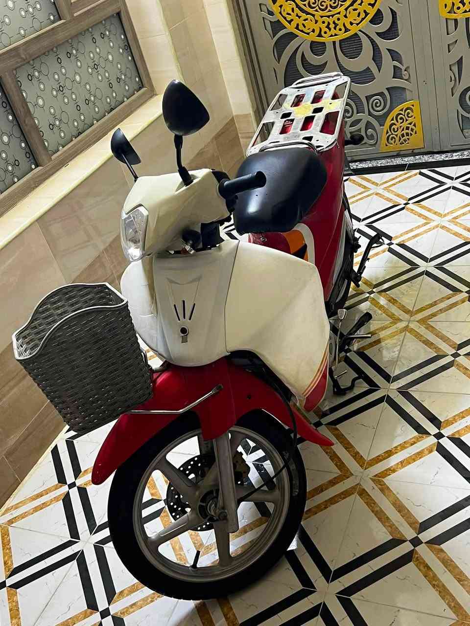 ماطور سلفيز للبيع كلش نضيف ومستعجل على بيعه ب500وبي مجال الاستفسار ***********
