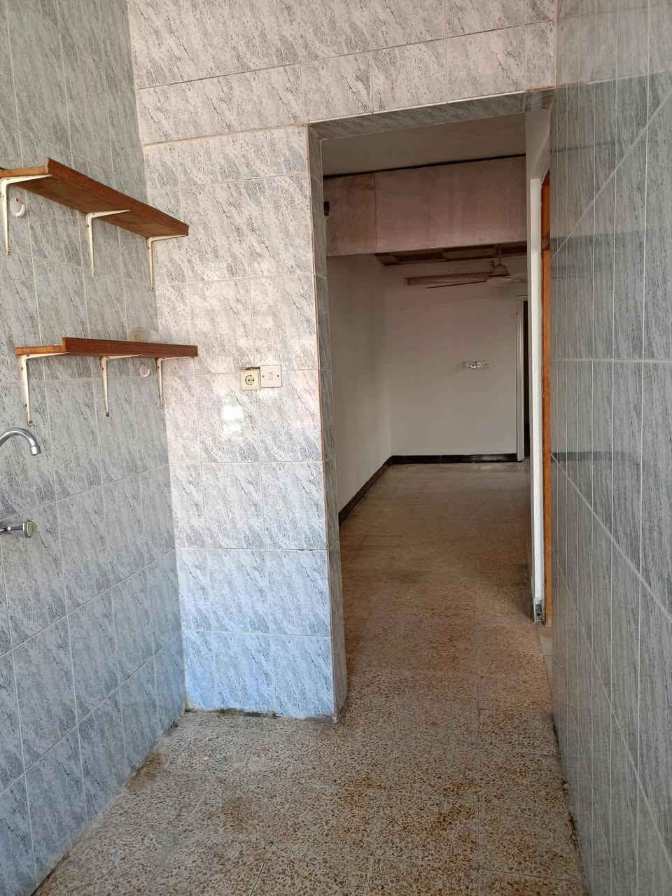 بيت للايجار في منطقة حي الزهراء خلف مدرسة البواسل مساحة ١٠٠متر للاستفسار على هذا الرقم او واتساب 
***********
