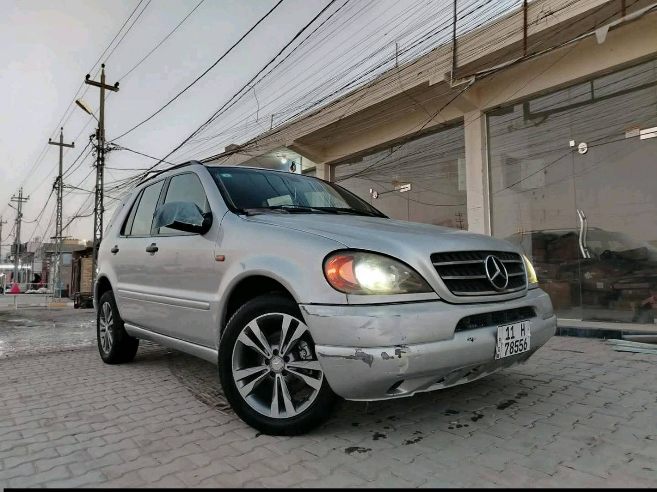 مارسيدس موديل 2000 ml320  سياره نضيفه وحلوه السعر 75 مكانها واسط الكوت وبيها مجال استفسار ***********