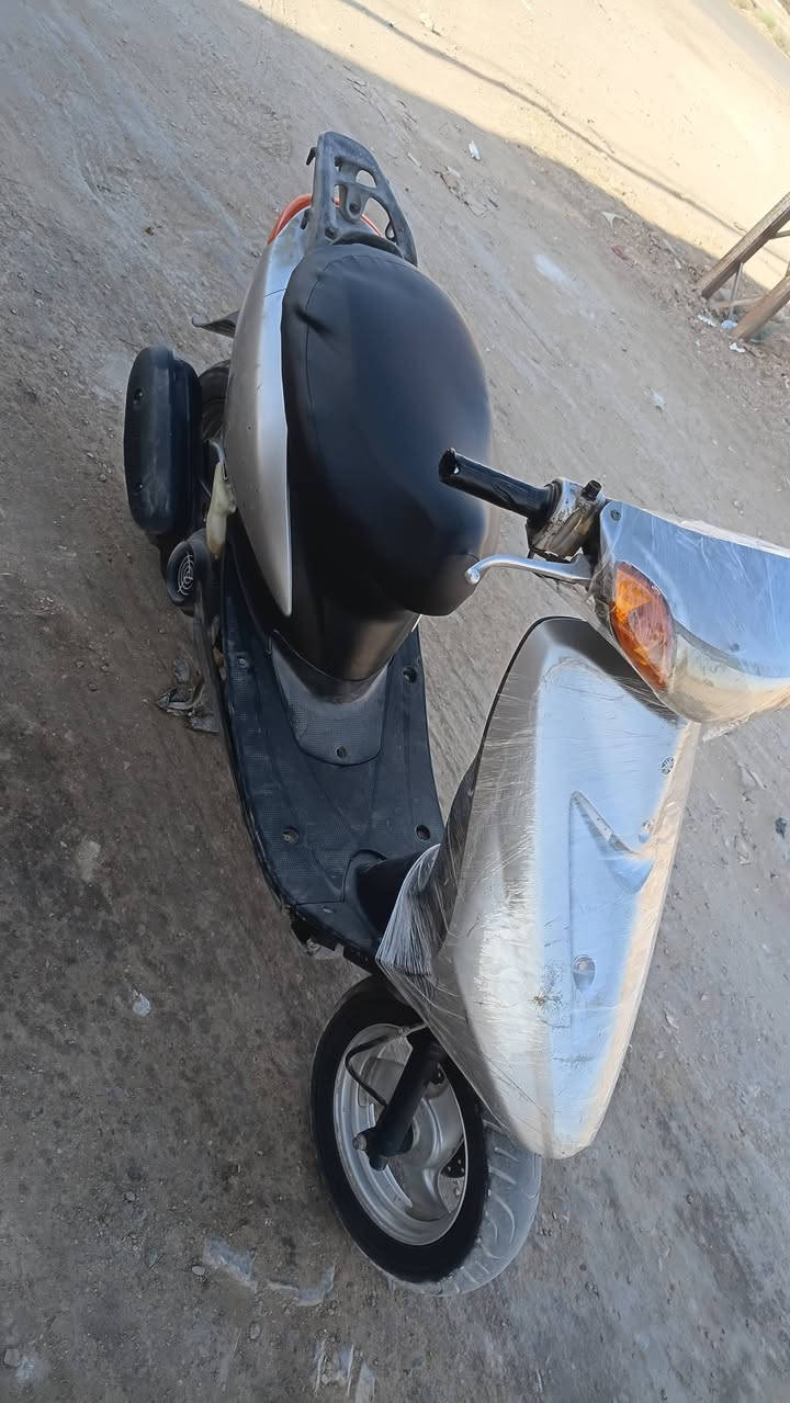 سلام عليكم دراجه عصفوريه ٦٠ للبيع
مكانه ناصريه سومر 
،***********
 مكفوله صارله طالعه حاويه من شهر الواحد ١/١٨
بيه قايش  ام بدل 
ترايش مكسوره    وعواج بل الستيرن 
السعر 600وبيه مجال بيه موعدل ايشك الكاع  60حقيقي
