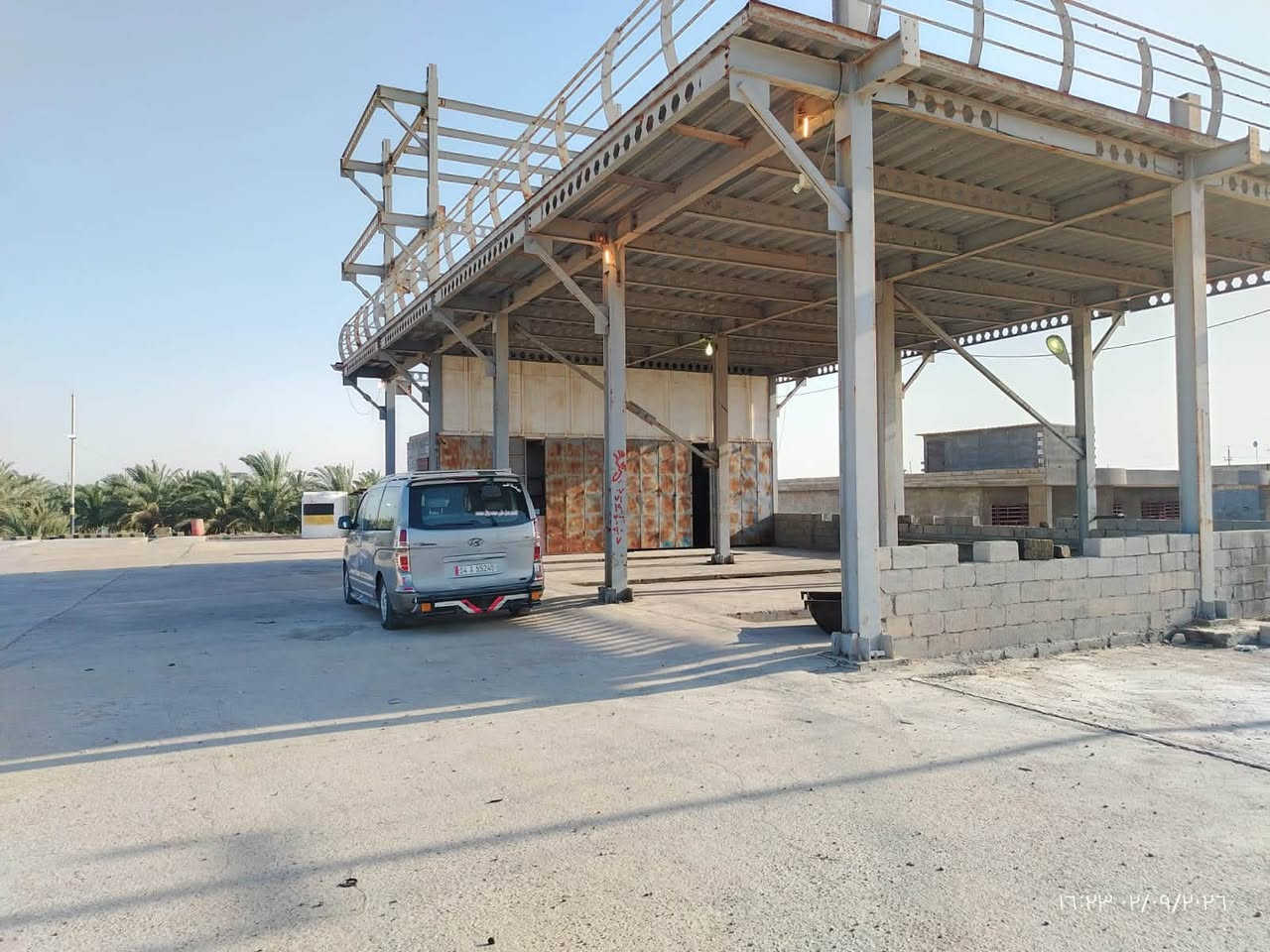 غسيل سيارات • غسيل زوالي وفرشات • فوق العبارة ٥٠٠م