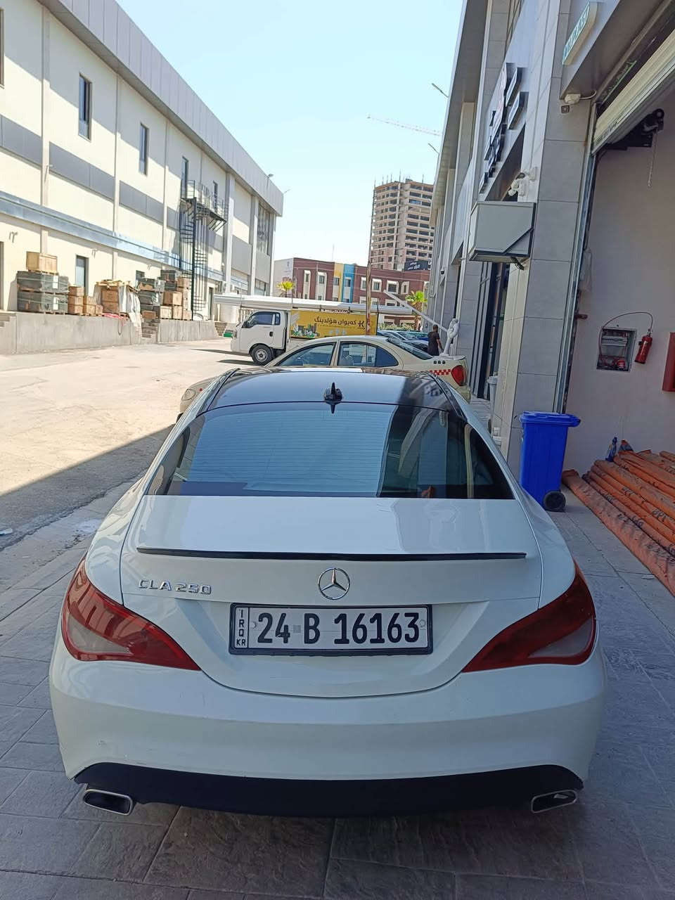مارسيدس 2016 خمس قطع بدون دواخل مكينه 20توربو بانورامه فول مواصفات سعر 113$ رقم وات ساب *********** رقم *********** بسمي السياره
