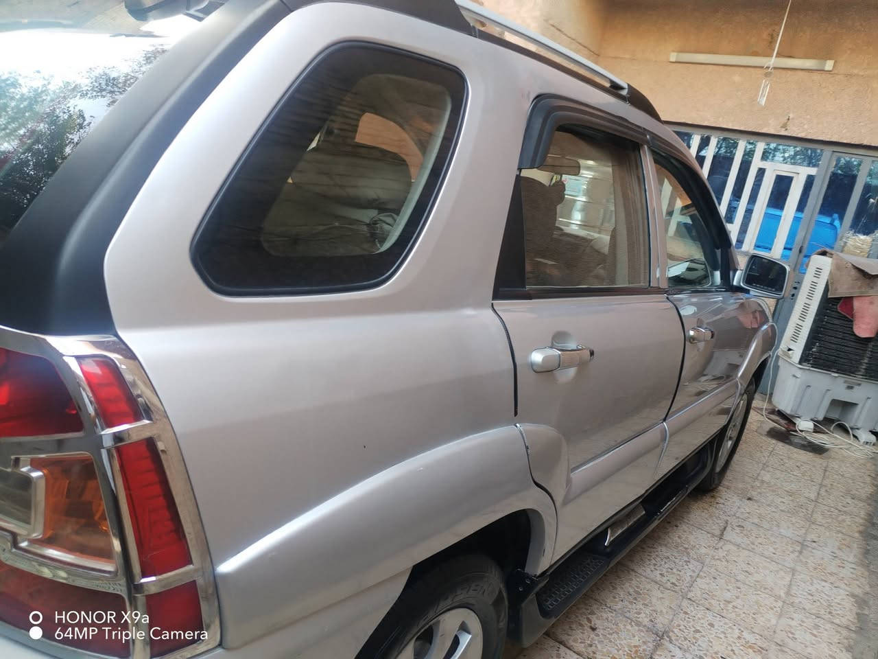 السلام عليكم للبيع سبورتج موديل ٢٠١٠ بغداد محرك وكير وتبريد وحداده جيد السعر ٩٣ العنوان بغداد البلديات الصحفيين ***********
