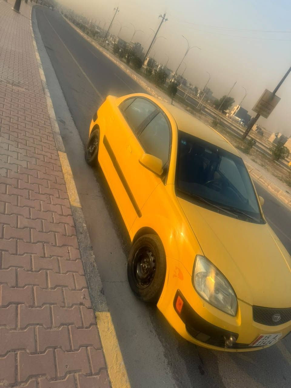 كيا ريو  وارد امريكي
موديل 2009 
رقم انبار انكليزي هزه جديده 
محرك 16 مال كصه جديد كير شرط 
السياره مكفوله كفاله عامه فقط تلقيطات تكسي 
والسونار موجود 
السعر 84 وبيها مجال 

للاتصال ***********
