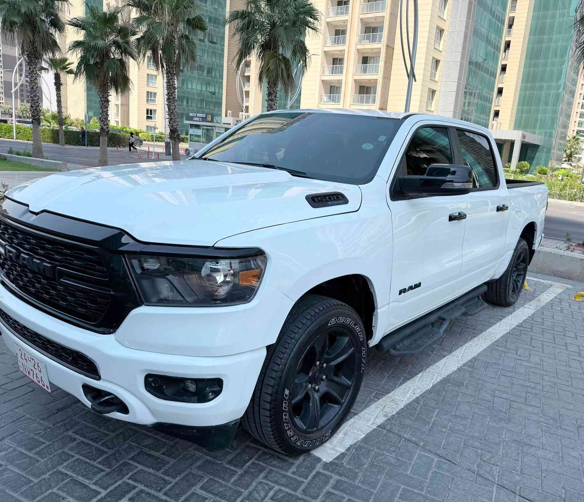 2024 Ram 1500 Big Horn 4X4 5'7 Box
 باب طويل بدي قصير ، مرغوب ،
المحرك : V8 5.7 HEMI  
وارد أمريكي صور الحادث موجودة مع الصور الجاملغ الامامي والجاملغ الخلفي يسار أيرباك بردة فقط
لون أبيض 
السعر 29000$
ماشيه 31 ألف mi
مكان السيارة أربيل
السيارة كاتي تترقم شمالي 
المواصفات 
" سستم صوت الباين Alpine. 
" تشغيل عن بعد + فتح البدي من البصمة
"رادارات جانبيه
" مقعد السائق كهربائي.
" شاشة كبيرة 12 أنچ تيسلا.
" حساسات امامية وخلفية.
" مكيف خلفي.
"محدد سرعة.
" نظام اطفاء وتشغيل اوتماتيكي.
" مرايا كهربائية جانبية قابلة للطي كهربائيا+ نقطه عمياء 
" مرايا مع خاصية التعتيم الذاتي.
" امكانية تعديل ارتفاع دواسات البنزين والبريك.
" هاند بريك كهربائي.
" الشباك الخلفي كهربائي. 
" دوسات جانبيه أسود بلادي
 " غطاء بدي أسود بلادي 
" مساحات تخزين إضافية تحت المقاعد.
    
***********
***********
