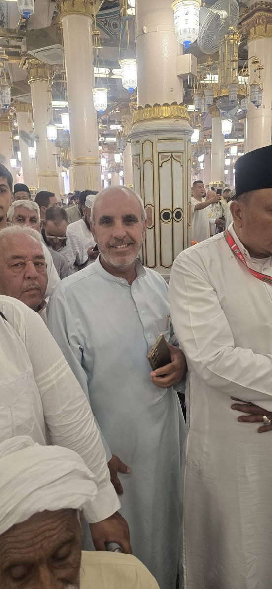 الحمد لله رب العالمين اكملت قافلتي اليوم دخول الروضة الشريفةللرجال والنساء وزيارة المزارات في المدينة المنورة أسأل الله القبول لجميع معتمرينا الكرام أخوكم خادم ضيوف الرحمن وصديق المعتمرين الحاج صلاح الدين التميمي 
وجبتي القادمة أن شاءالله نهاية شهر التاسع فعلى الراغبين أن يكونوا معي تسليم جوازاتهم بأسرع وقت ممكن ليتسنى لنا الحجز والفيزا للمعلومات الاتصال على الماسنجر او الوتساب او الرقم  ***********
ومن الله التوفيق
