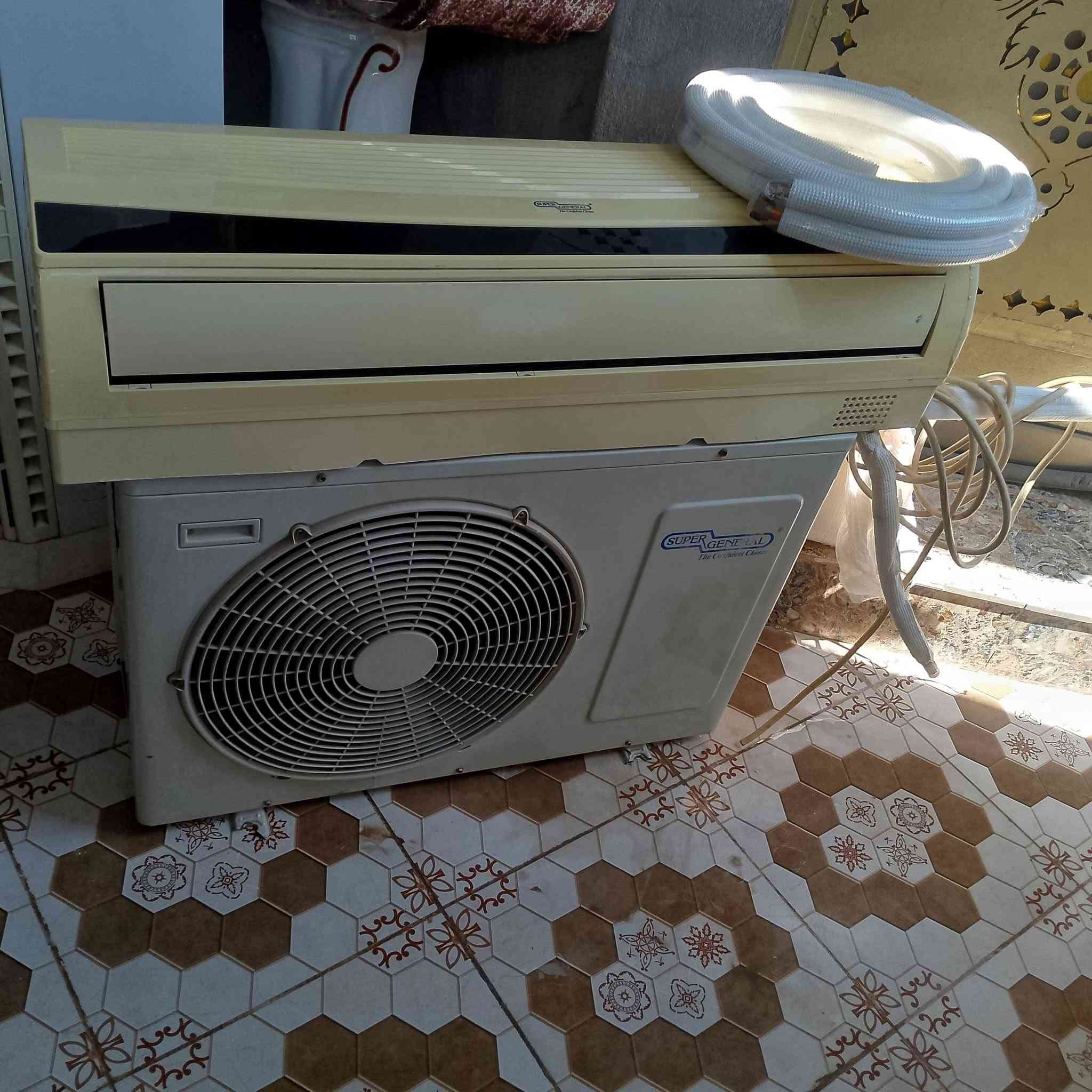 لبيع طن ونص كلش جديد عل فحص سعر 225لطيفيه حي سلام ***********
