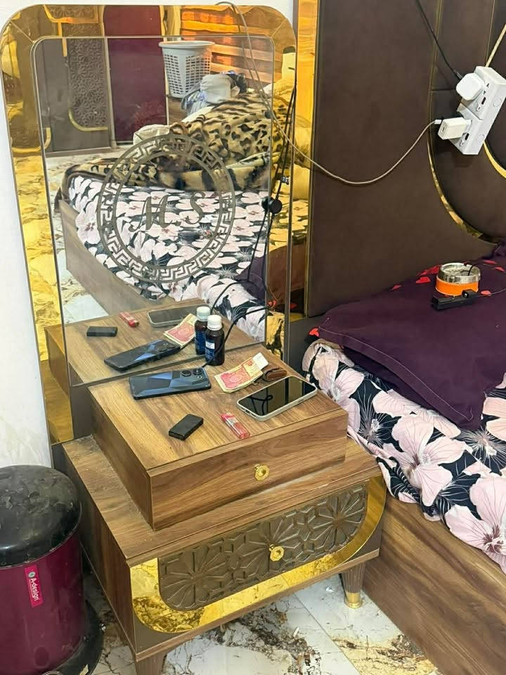 غرفه تركيه جديده جديده مابيه اي ضررللبيع مكانها بابل مركز المدينه
***********
